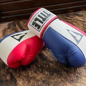 Title 🥊 boxing gloves